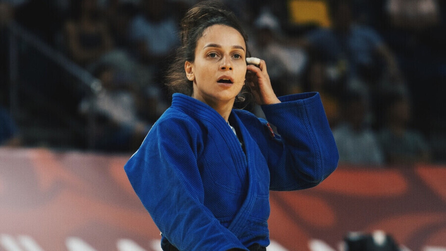 С соперницей и С соперницей и